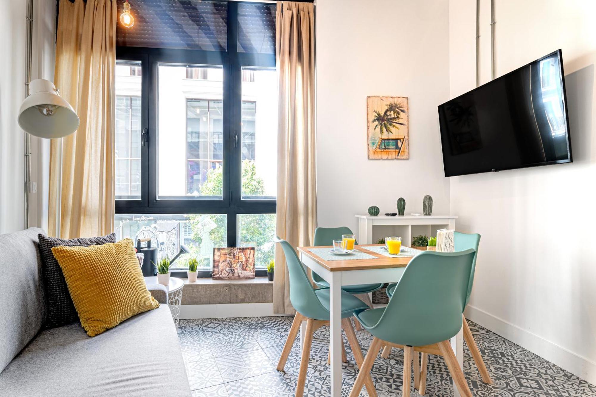 Vintage Apartment Near Puerta Del Sol Madrid Ngoại thất bức ảnh