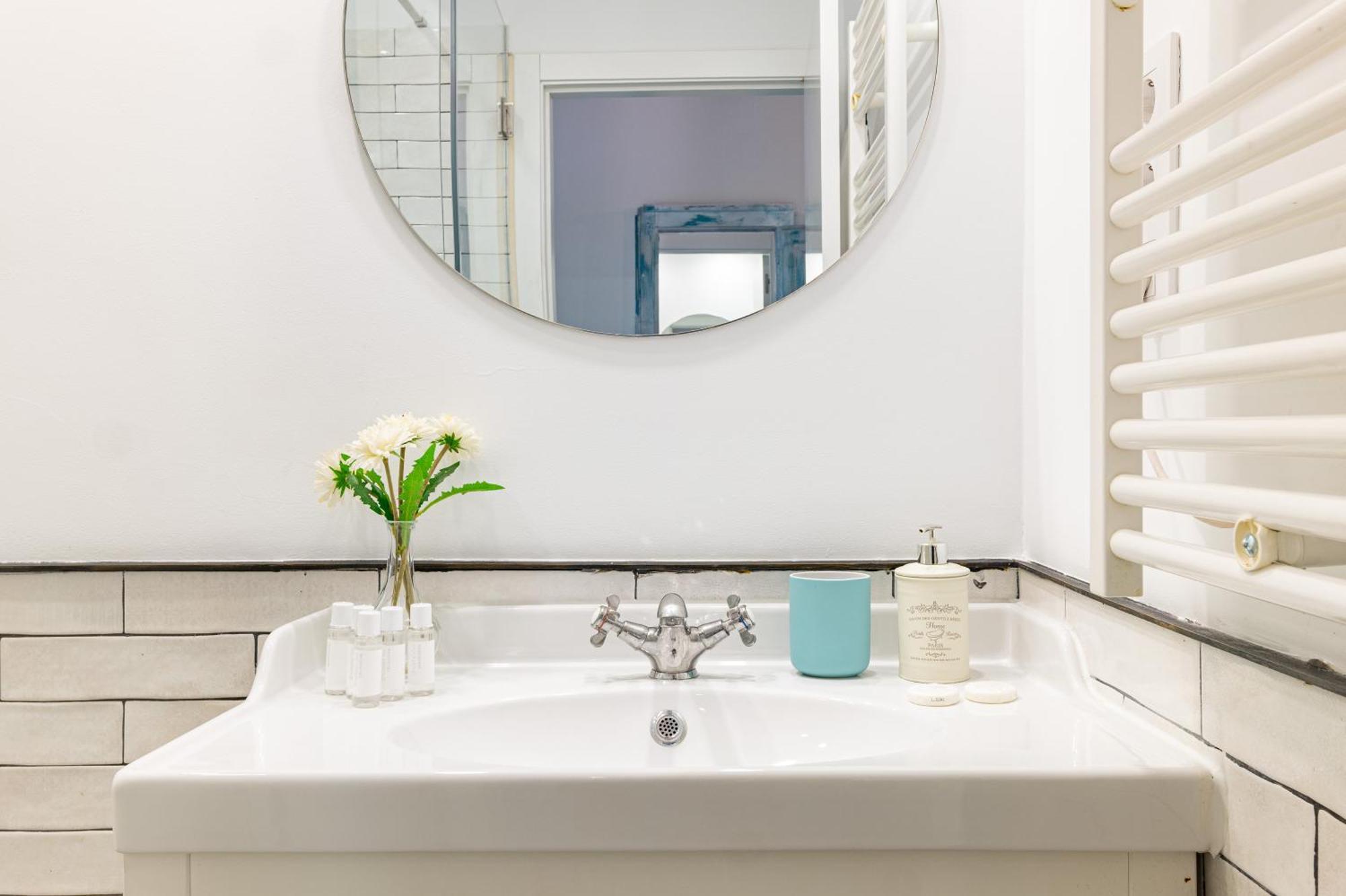 Vintage Apartment Near Puerta Del Sol Madrid Ngoại thất bức ảnh