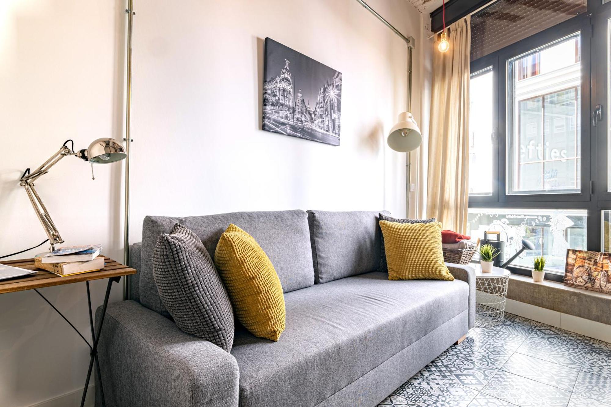 Vintage Apartment Near Puerta Del Sol Madrid Ngoại thất bức ảnh