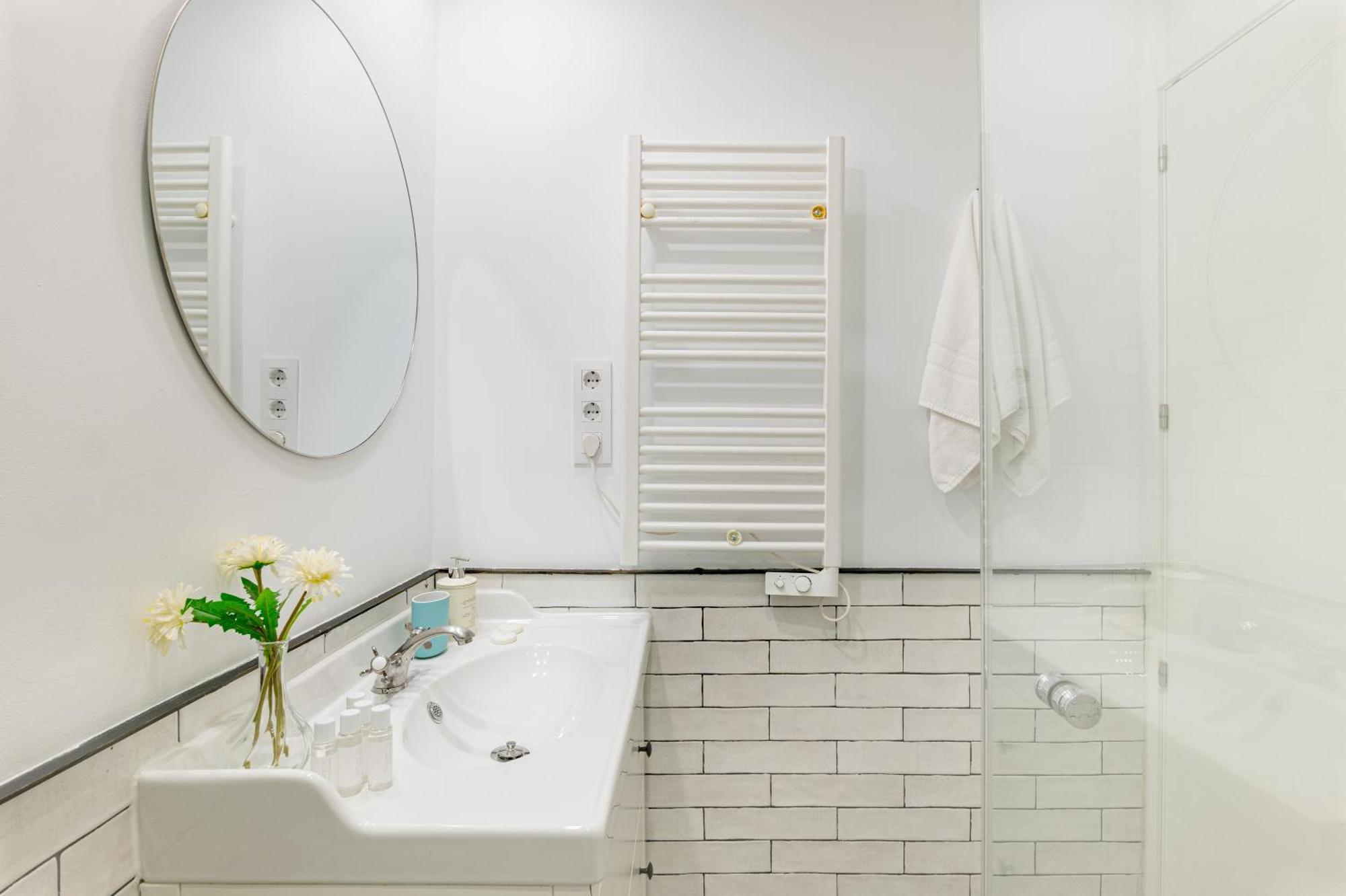 Vintage Apartment Near Puerta Del Sol Madrid Ngoại thất bức ảnh